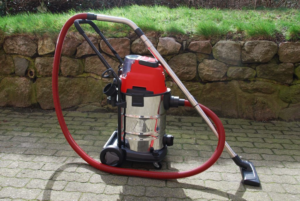 Einhell TE-VC 36-30 Li S-Solo Nass-Trockensauger mit Schlauch, Rohr und Kombidüse