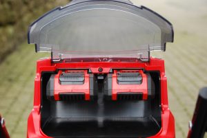Einhell TE-VC 36-30 Li S-Solo Nass-Trockensauger Akkuabdeckung mit Akkus