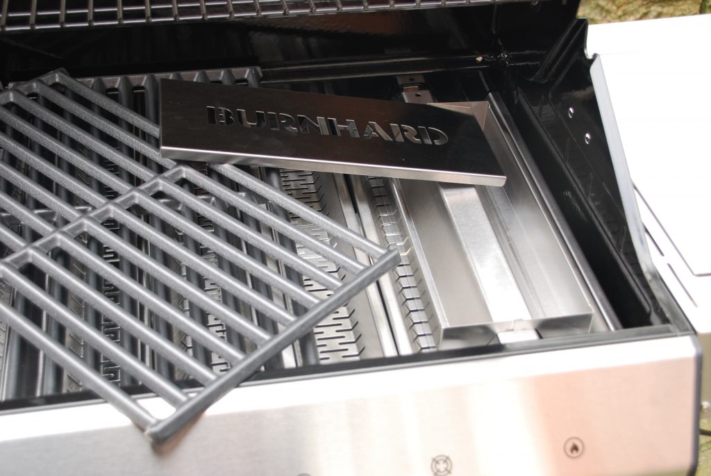 Burnhard Big Fred Deulxe Gasgrill Smokebox offen