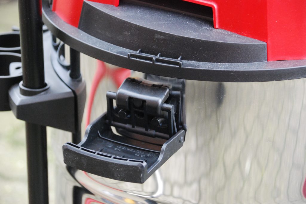 Einhell TE-VC 36-30 Li S-Solo Nass-Trockensauger Verschluss offen