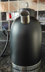Ascot Edelstahl-Wasserkocher Seitenansicht