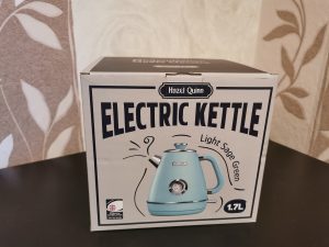 Hazel Quinn Edelstahl-Wasserkocher Verpackung