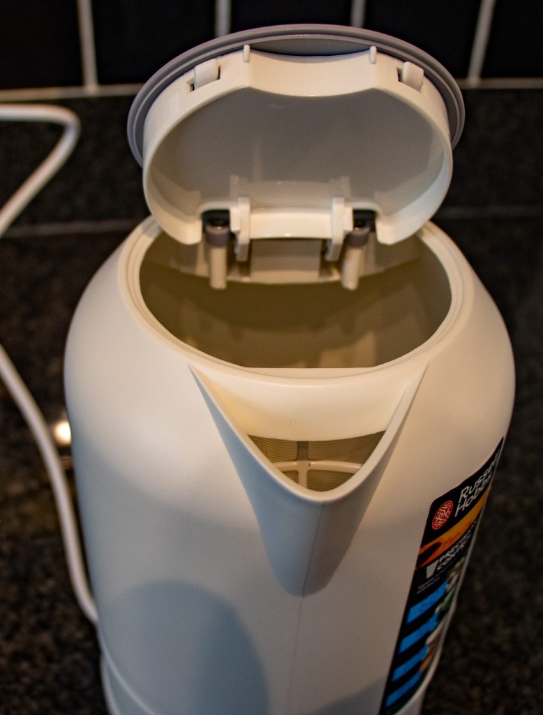 Russell Hobbs Precision Wasserkocher Deckel geöffnet