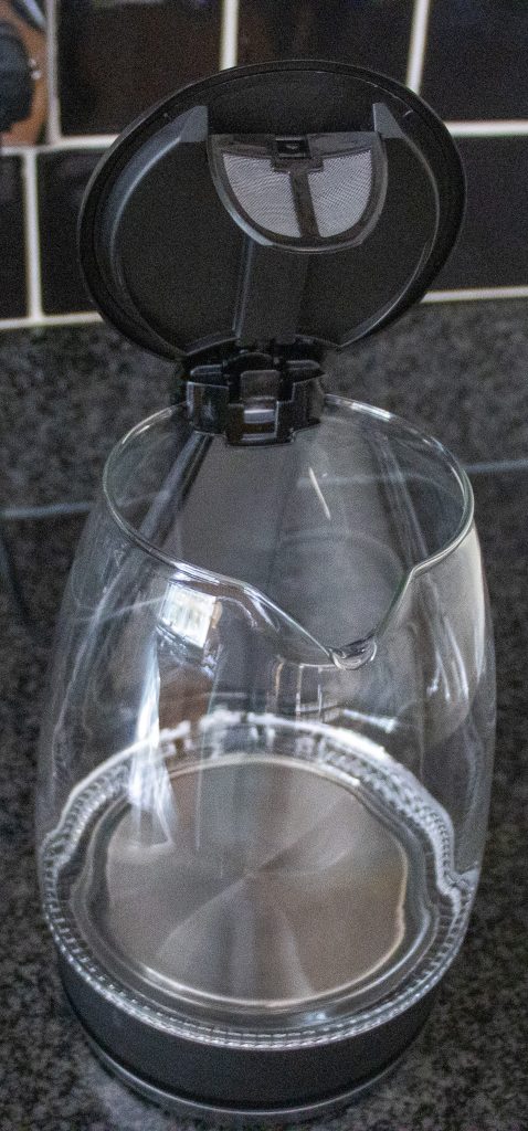 Wasserkocher Aigostar Adam Deckel geöffnet