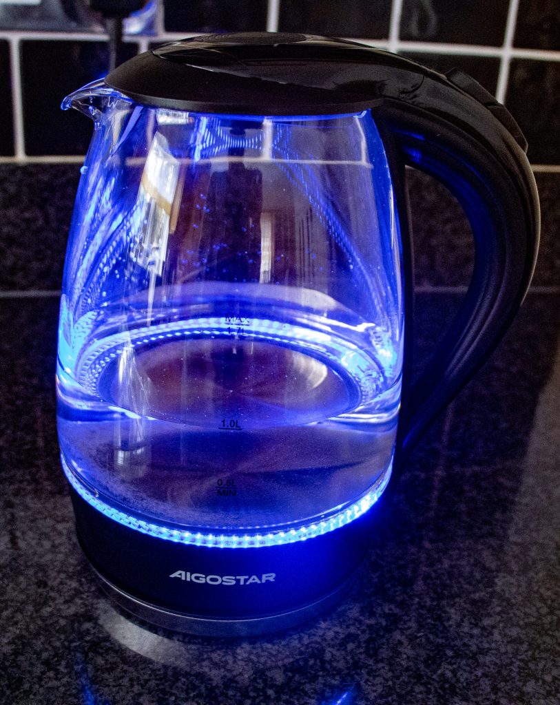 Wasserkocher Aigostar Adam LED-Beleuchtung