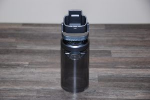 EZIclean Blaster F130 Handstaubsauger Staubbehälter und Düse mit weggeklappter Bürste