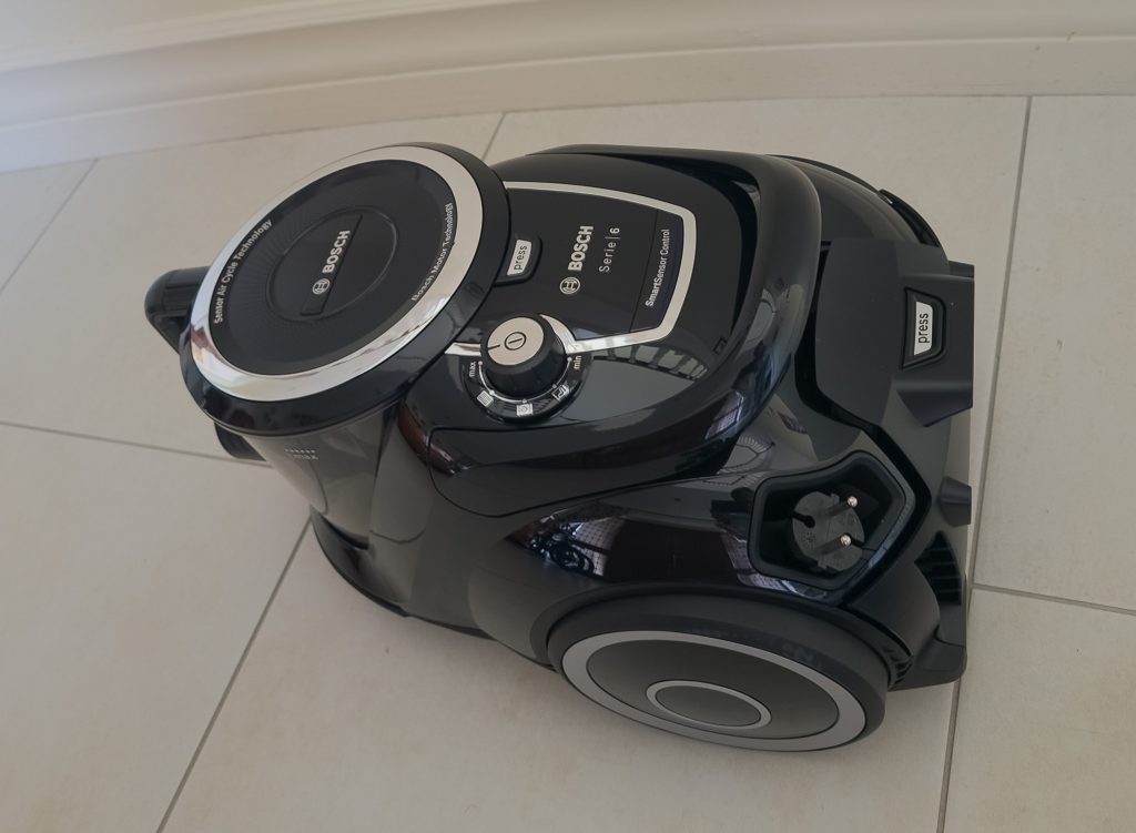 Bosch Serie 6 BGC41XSIL Staubsauger Körper