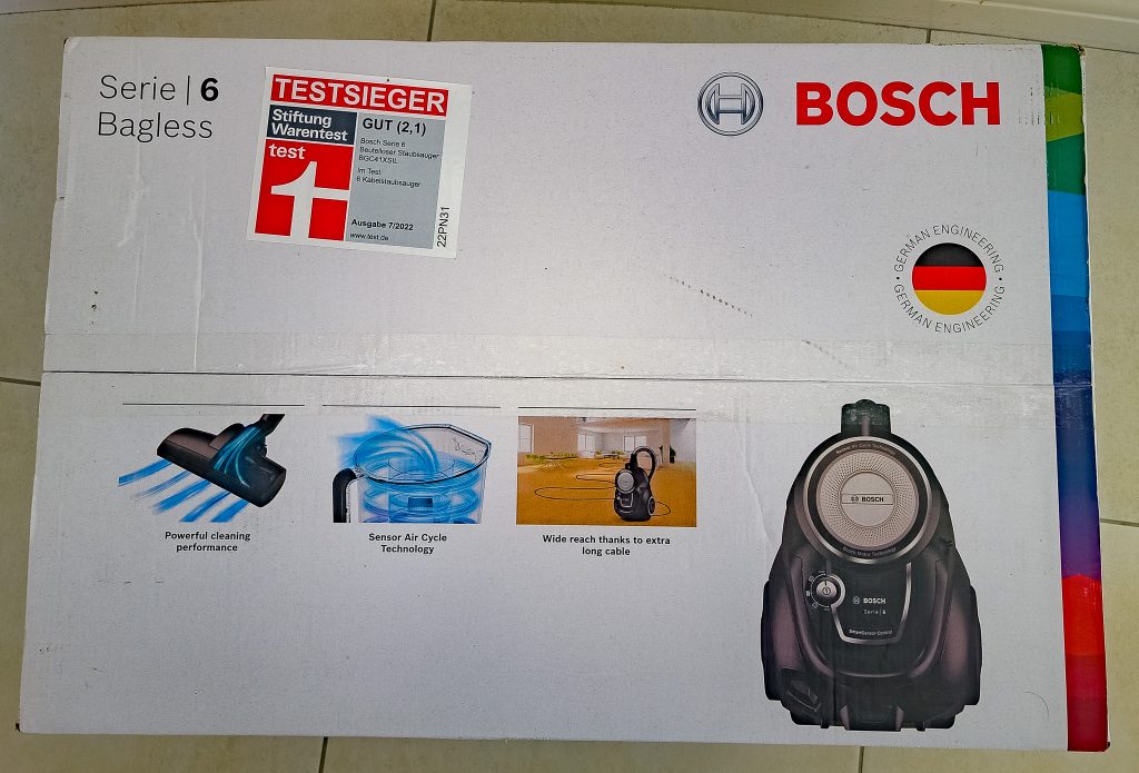 Bosch Serie 6 BGC41XSIL Staubsauger Verpackung von oben