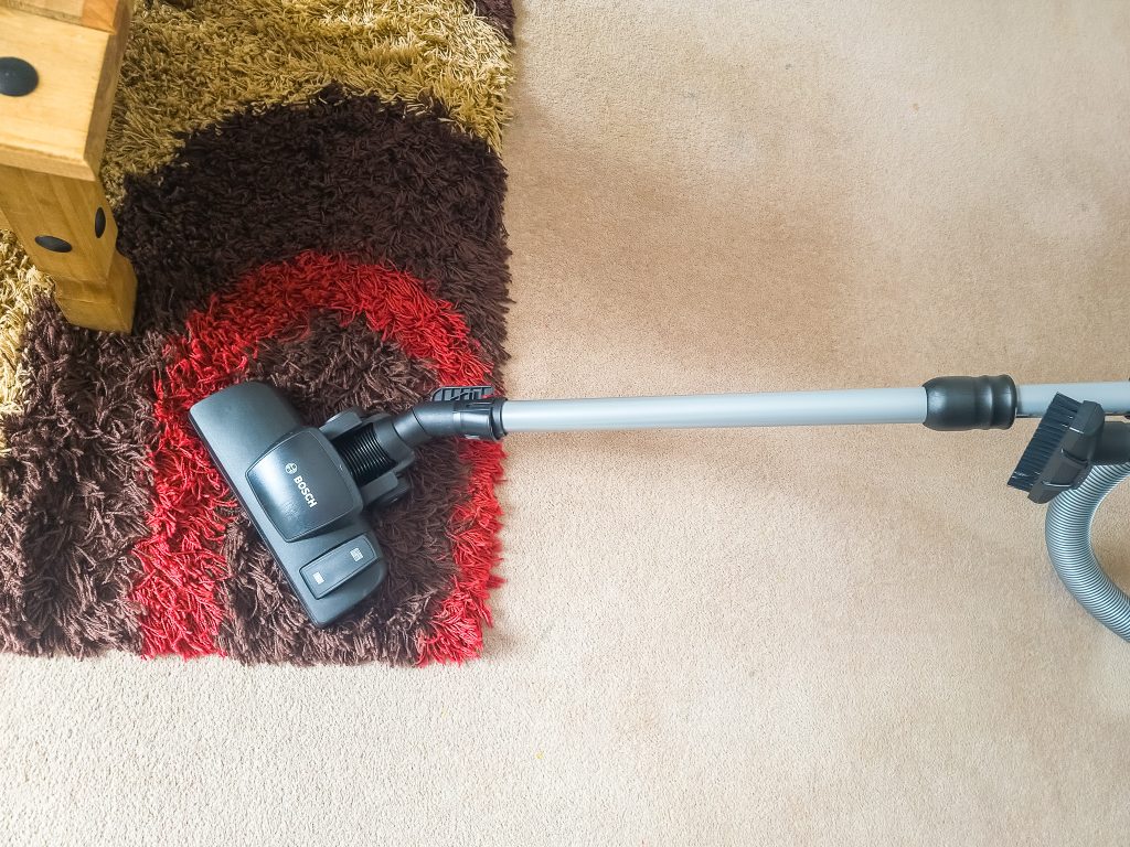 Bosch Serie 6 BGC41XSIL Staubsauger im Test