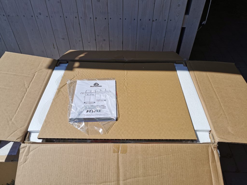 Burnhard Big Fred Deluxe 2023 Paket geöffnet