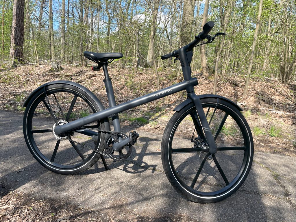 Honbike U4 E-Bike Seitenansicht Wald