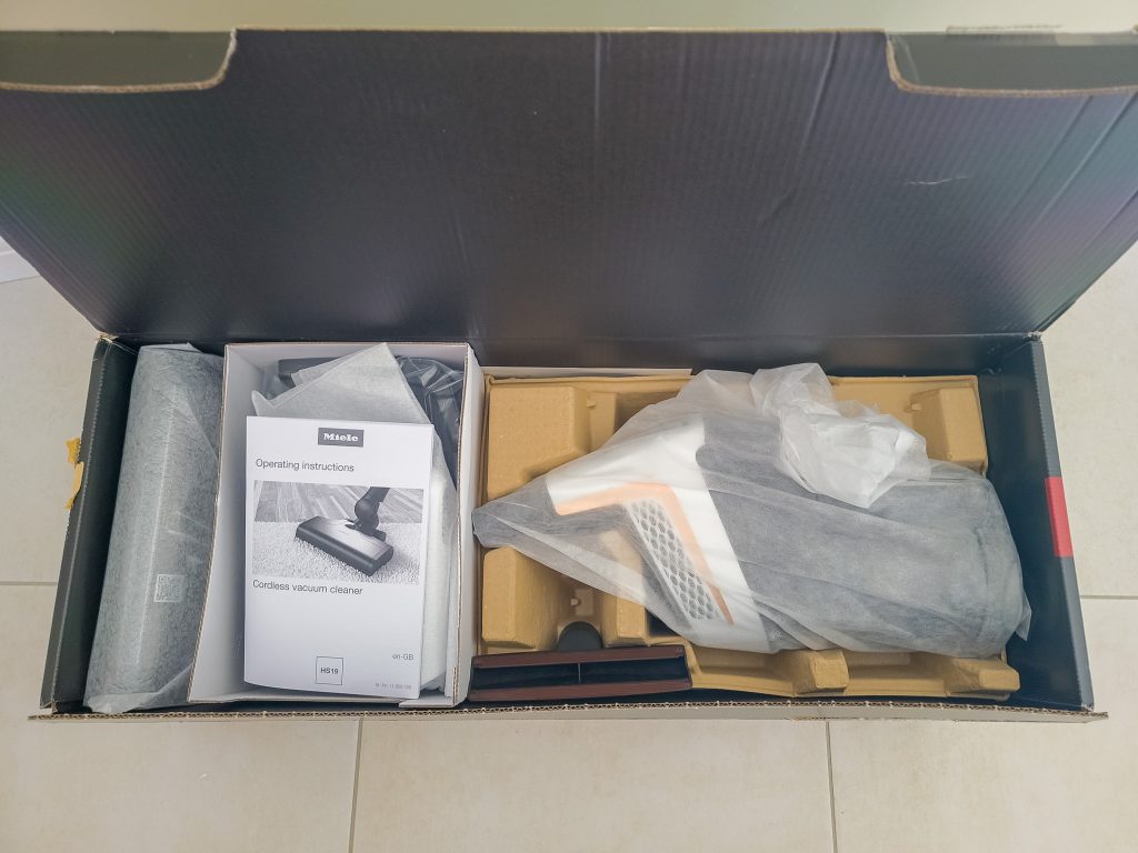 Miele Triflex HX2 Akku-Staubsauger Verpackungsinhalt