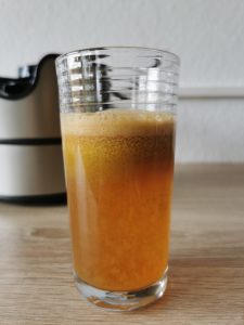 Moulinex JU385H Elea Duo Entsafter Apfelsaft gesetzt