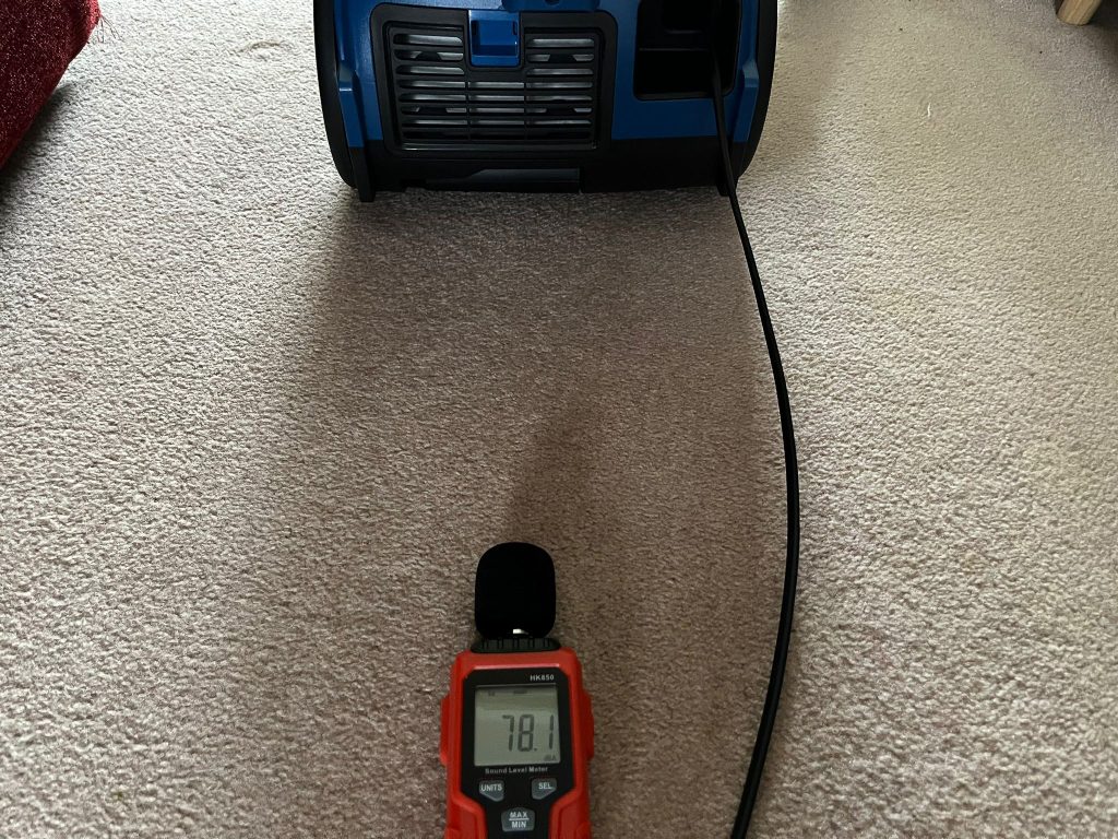 Philips XB212509 Staubsauger Serie 2000 Dezibelmessung