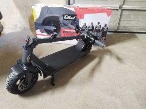 TRITTBRETT Paul Elektro-Scooter zusammengeklappt