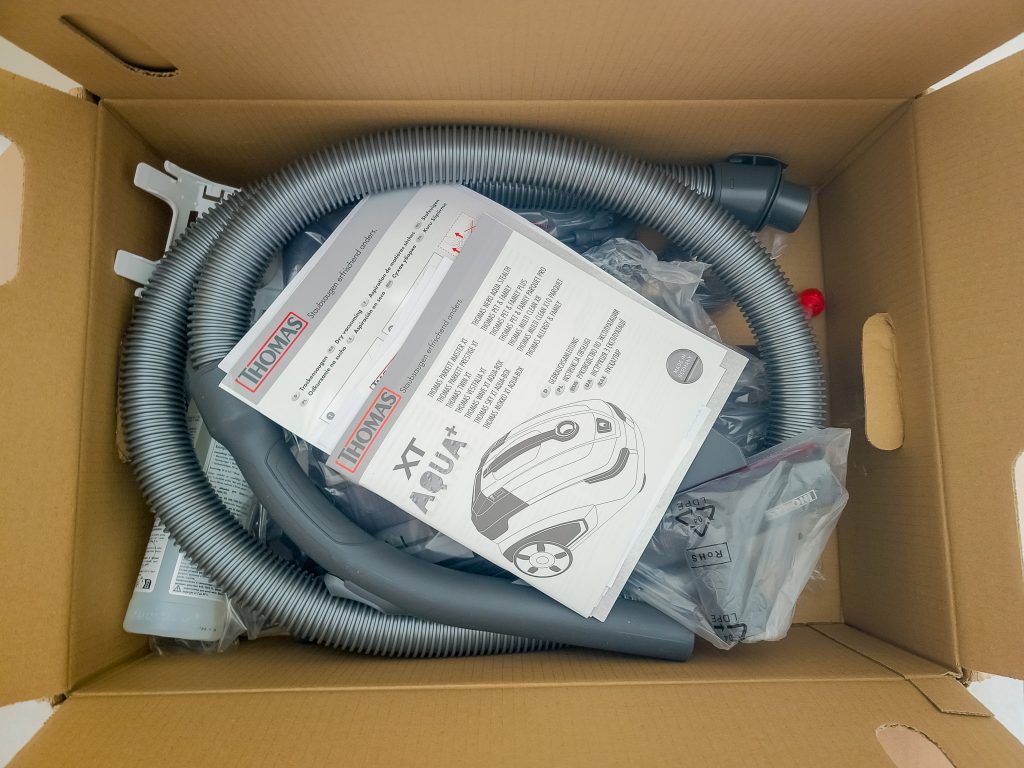 Thomas Pet and Family Aqua+ Staub- und Waschsauger Verpackung geöffnet
