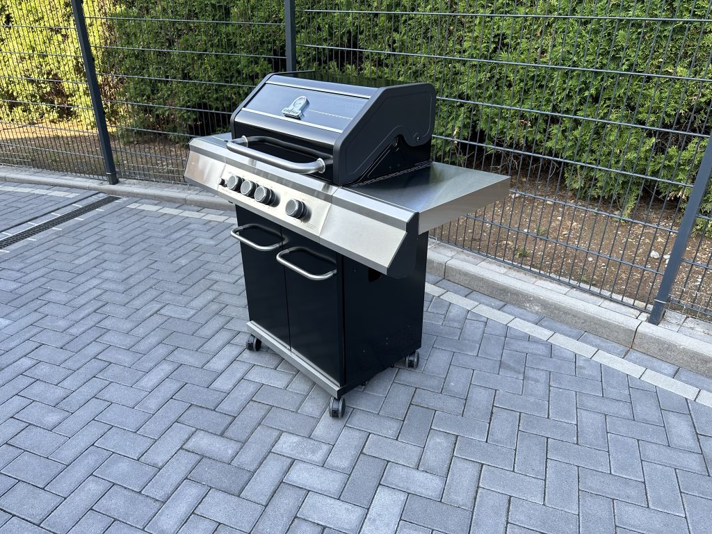 Grillfürst G310E Gasgrill aufgebaut
