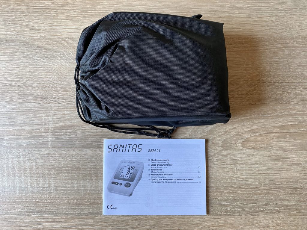 Sanitas SBM 21 Blutdruckmessgerät ausgepackt