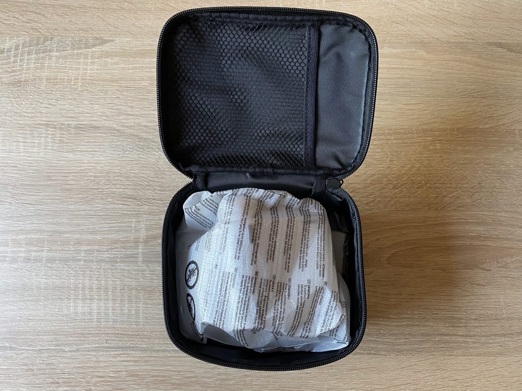 Braun ExactFit 3 Blutdruckmessgerät in der Aufbewahrungstasche