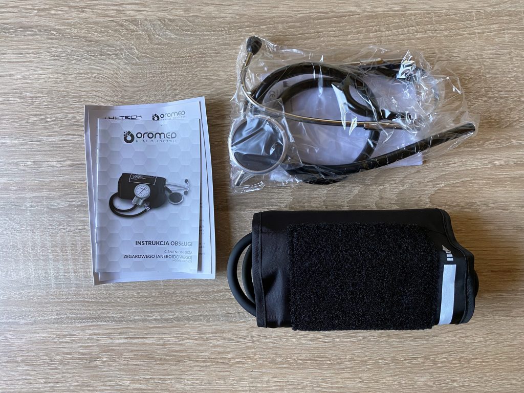 Belmalia Blutdruckmessgerät ausgepackt
