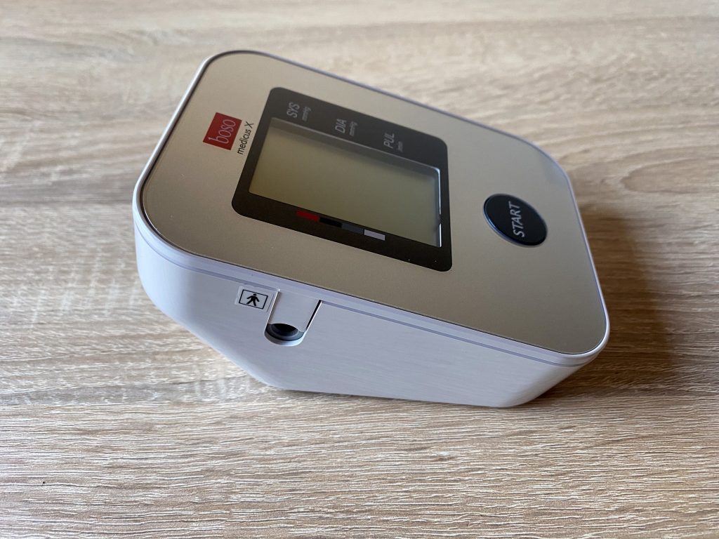 Boso medicus X Blutdruckmessgerät Seitenansicht 1