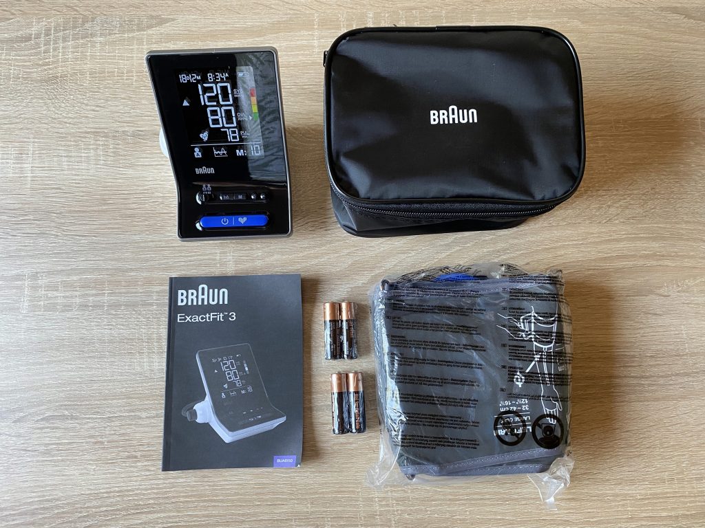 Braun ExactFit 3 Blutdruckmessgerät ausgepackt