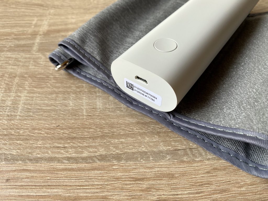 Withings BPM Connect Blutdruckmessgerät Seitenansicht