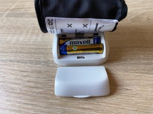 Omron RS 2 Blutdruckmessgrät Batterien