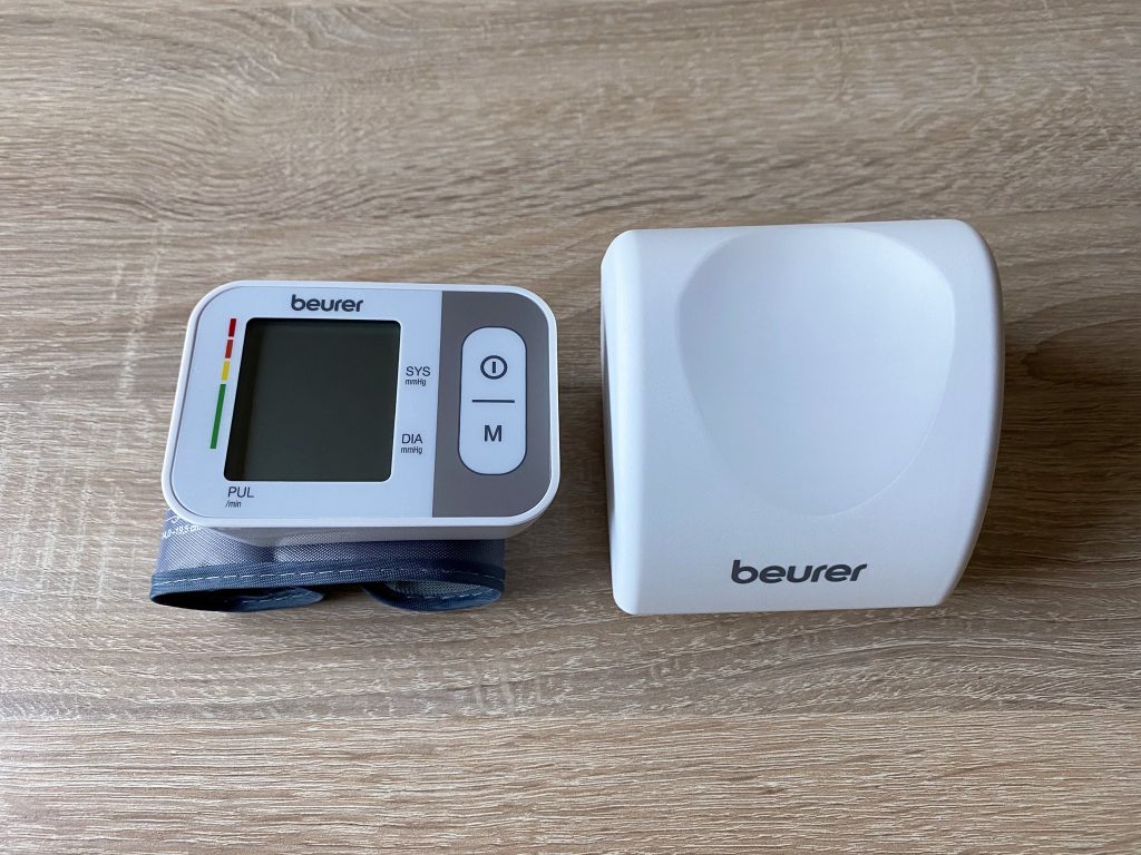 Beurer BC 28 Blutdruckmessgerät ausgepackt 3