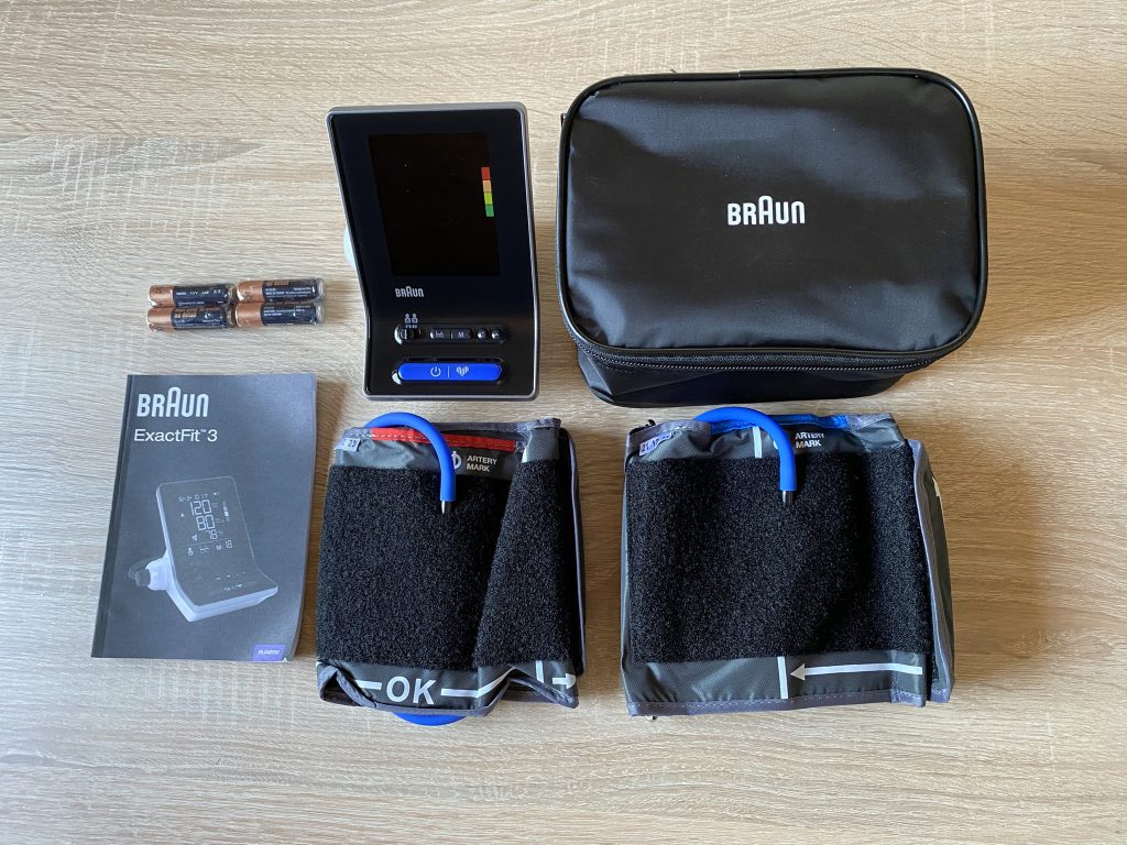 Braun ExactFit 3 Blutdruckmessgerät ausgepackt 2