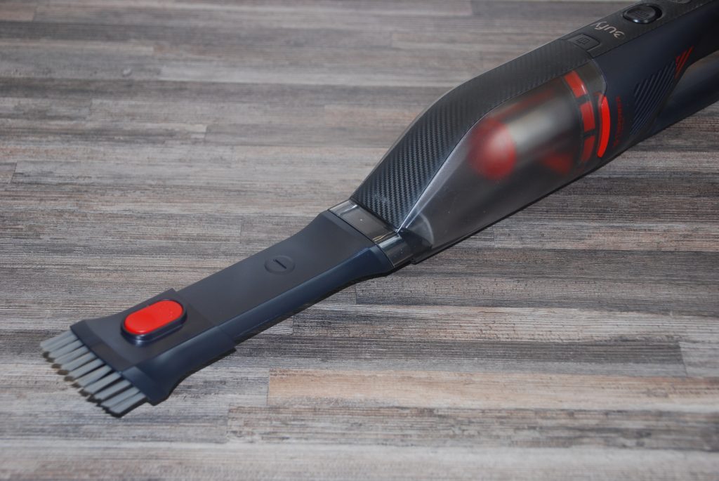 Eufy H30 Infinity Handstaubsauger Fugendüse aufgesteckt