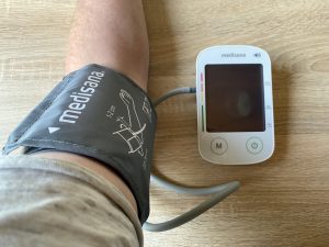 Medisana BU 535 Blutdruckmessgerät Manschette am Arm