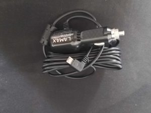 12-Volt-Netzteil der LAMAX T10 Dashcam