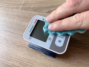 Beurer BC 28 Blutdruckmessgerät Reinigung Gerät