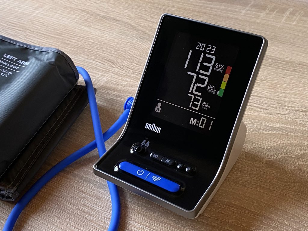 Braun ExactFit 3 Blutdruckmessgerät Anzeige Messwert 1
