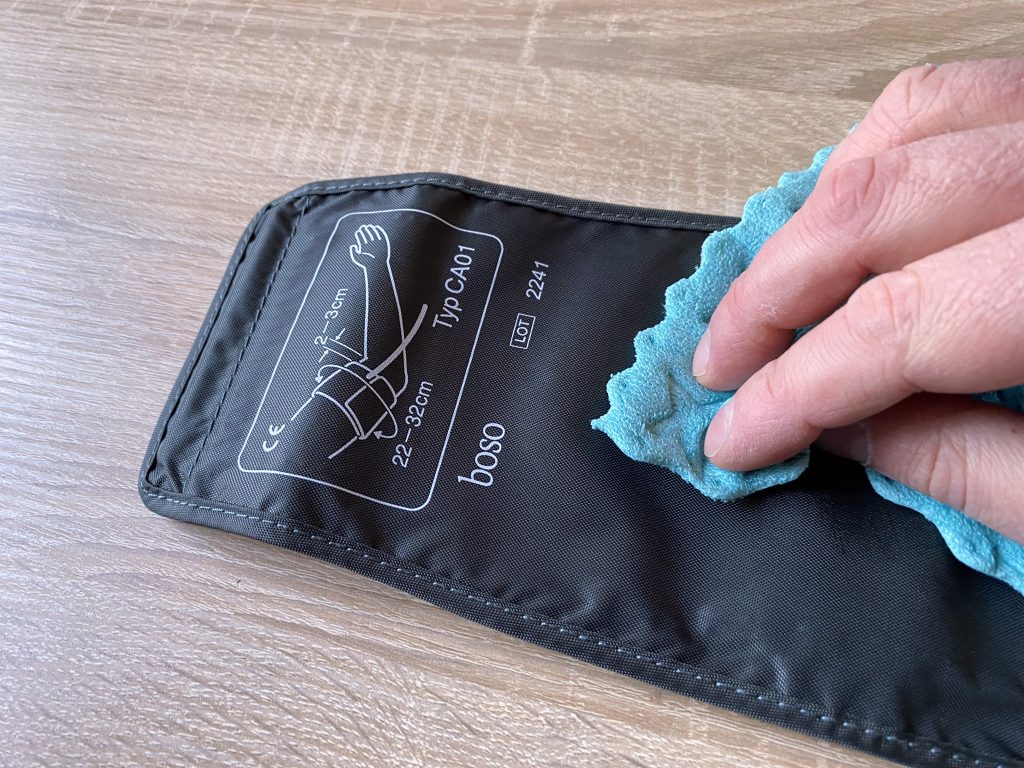 Boso medicus X Blutdruckmessgerät Reinigung Manschette