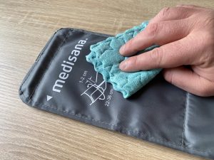 Medisana BU 535 Blutdruckmessgerät Reinigung Manschette