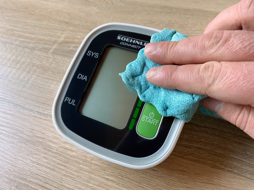 Soehnle Systo Connect 300 Blutdruckmessgerät Reingung Gerät