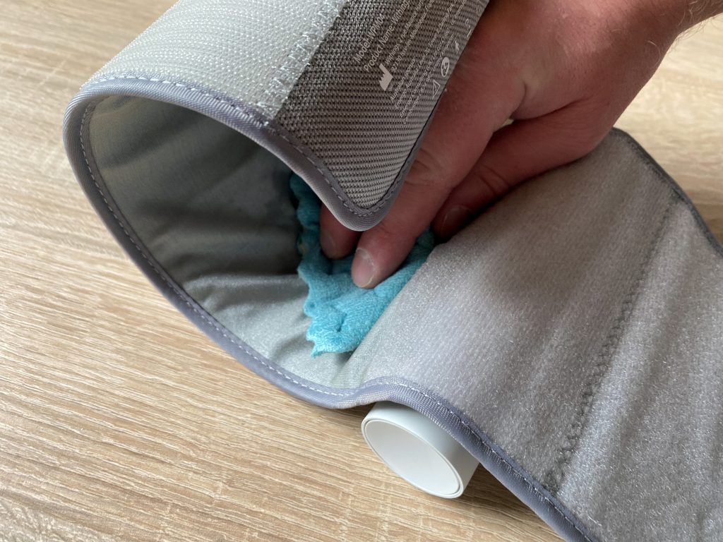 Withings BPM Core Blutdruckmessgerät Reinigung Manschette