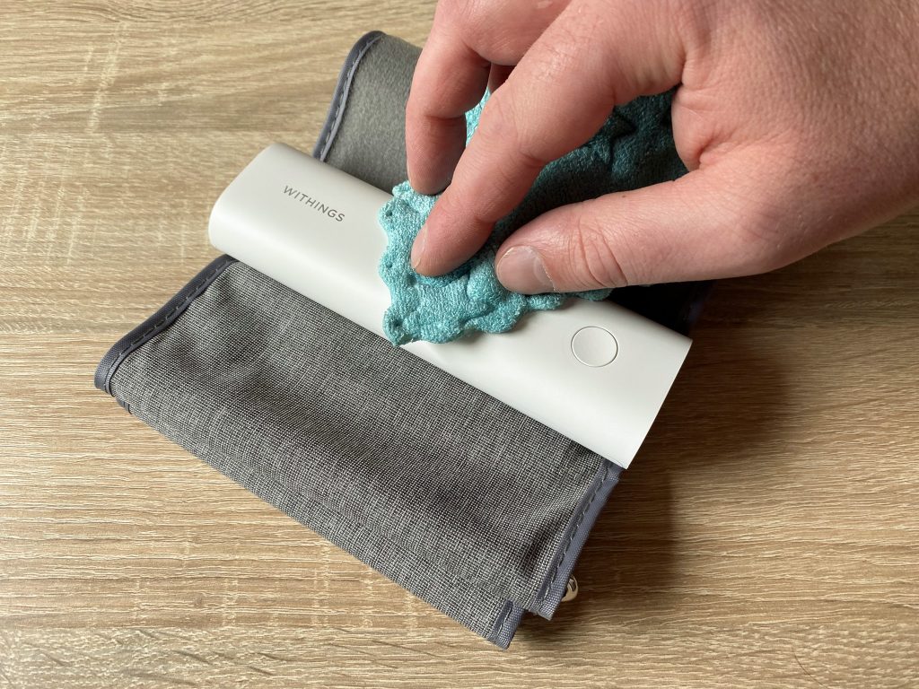 Withings BPM Connect Blutdruckmessgerät Reinigung Gerät