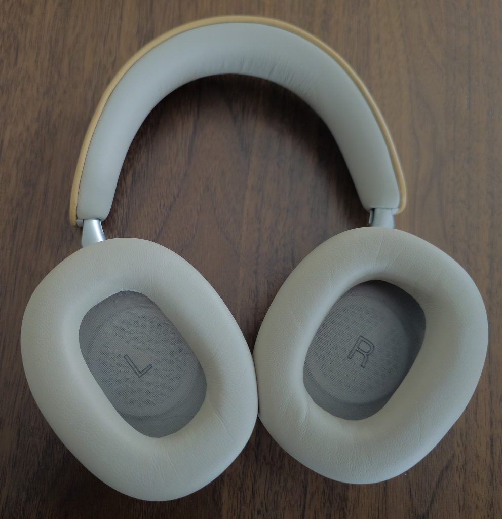 Bowers & Wilkins Px8 Over-Ear-Kopfhörer weitere Ansicht