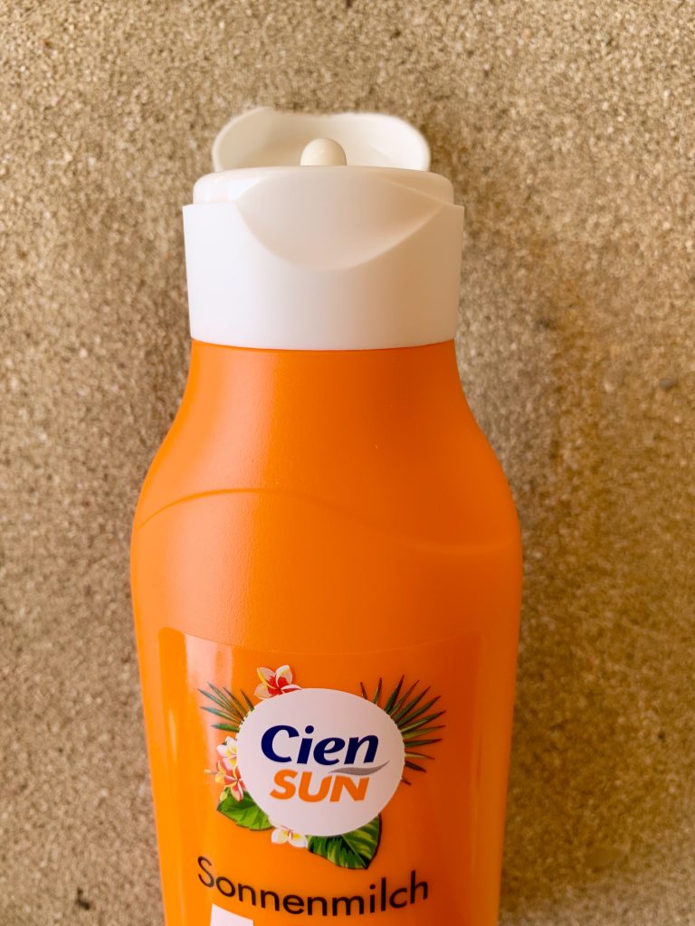 Cien-Sun-Sonnencreme-geöffnete-Flasche-von-vorne
