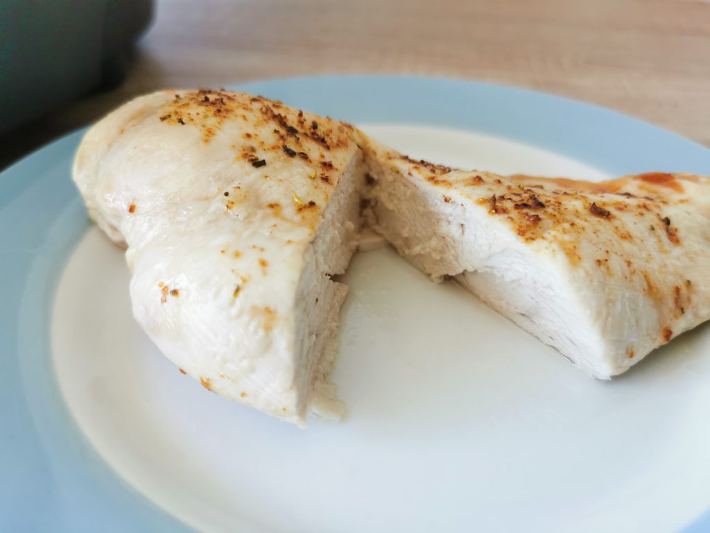De'Longhi MultiFry Extra Chef Heißluftfritteuse Hähnchen aufgeschnitten