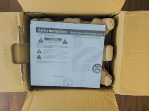Denon Home 150 Bluetooth-Lautsprecher in geöffneter Verpackung