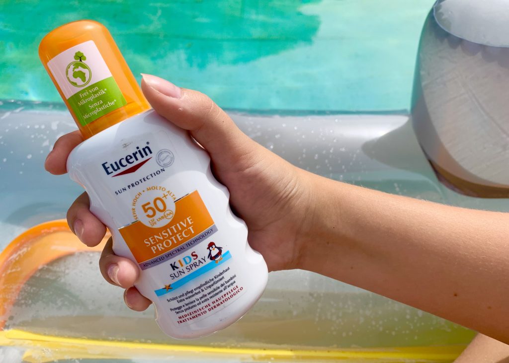 EUCERIN Sensitive Protect Kids Sun Spray 50+ Sonnencreme eingerieben