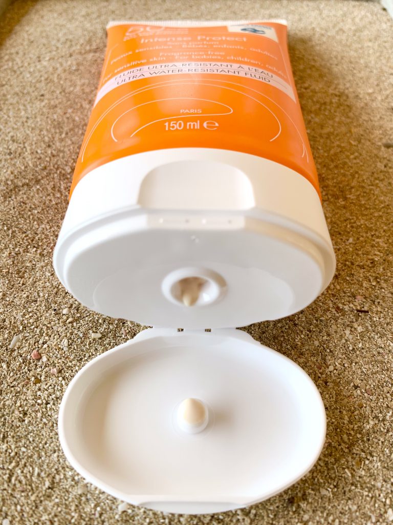 Eau-Thermale-Avène-Intense-Protect-Sonnencreme-Verschluss-Nahansicht