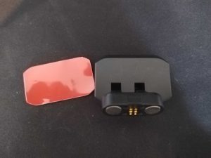 Halterung der LAMAX T10 Dashcam mit Ersatz-Klebepad