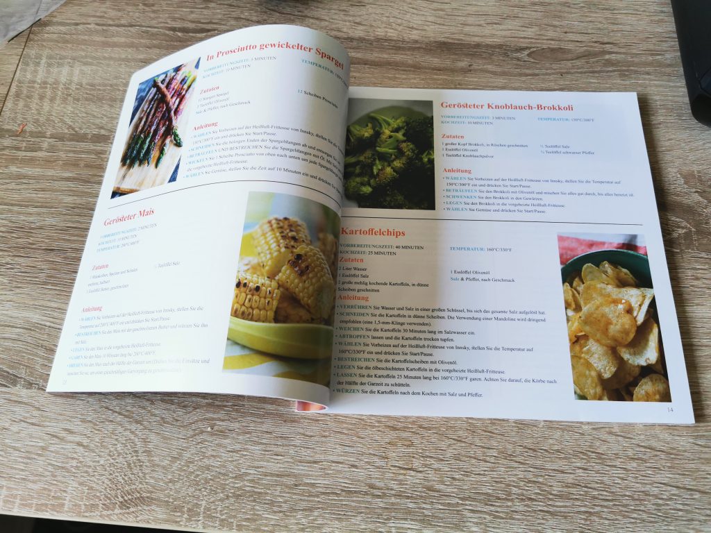 Innsky Dual Zone Heißluftfritteuse Rezeptheft geöffnet
