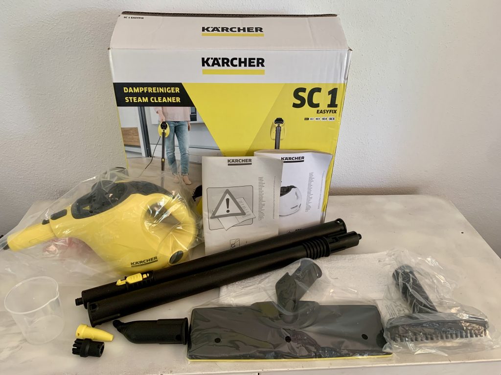Kärcher SC 1 EasyFix Handdampfreiniger ausgepackt mit Zubehör in Schutzfolie