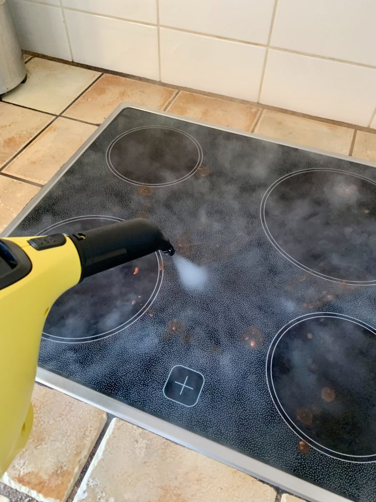 Kärcher Dampfreiniger SC 1 EasyFix Handdampfreiniger Kochfelttest